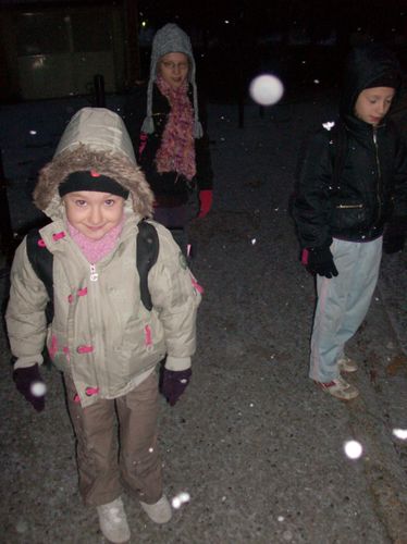 3fille neige