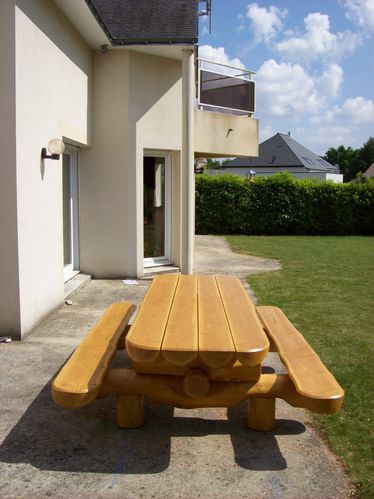 table jardin bois massif