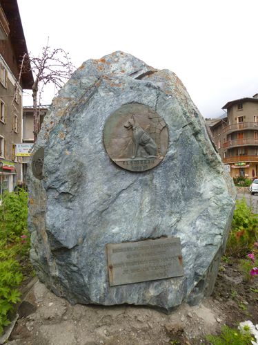 Lanslebourg. Monument à la mémoire de Flambeau