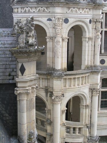 chambord-escalier-detail
