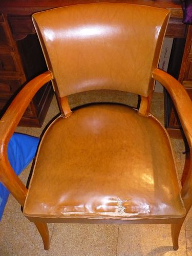 2012-01-boss-chair--1-.JPG