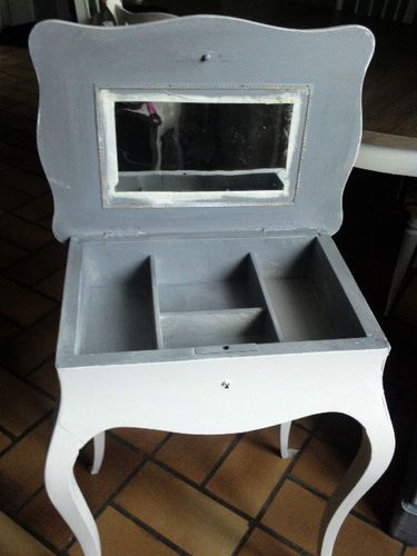 coiffeuse-apres-dedans.jpg