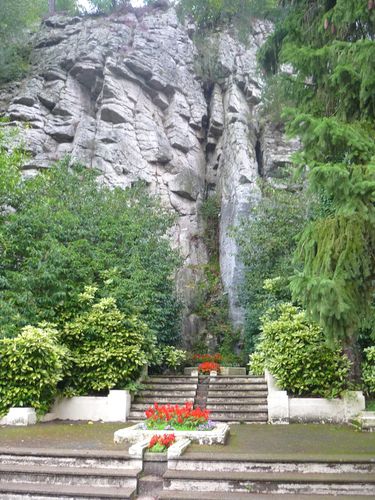 falaise-bagnoles.jpg
