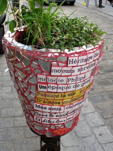 Street-art Denoyez pot fleurs 9384