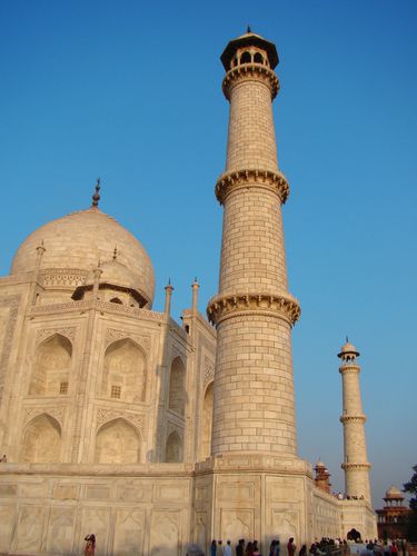 27726-TAJ-MAHAL-Tombeau-Minarets.jpg