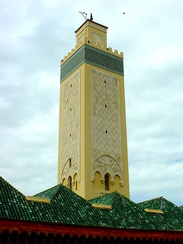 2295 AZROU Minaret