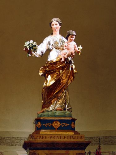 8192-ND-Garde-Vierge-au-Bouquet.jpg