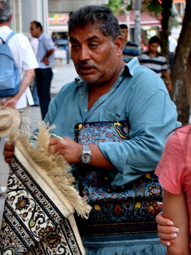 7662-ISTANBUL-Marchand-tapis.jpg