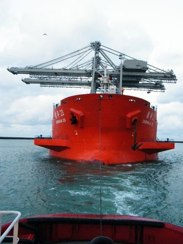 towing-the-Zhen-Hua-23.jpg