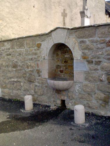 b 013 a une fontaine