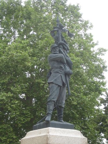 Monumen Ribérac détail