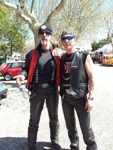 BANDANA-et-moi-DONZERE-2013-Rassemblement-autos-et-copie-1.jpg
