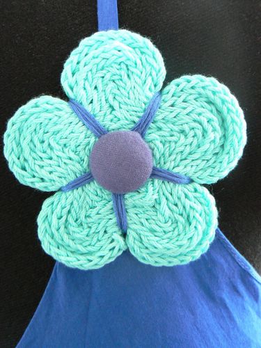 fleur tricotin azul