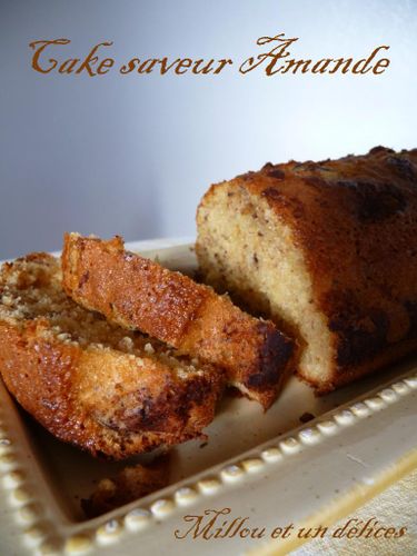 Cake aromatisé à l'amande ... et light! de Millou et un délices