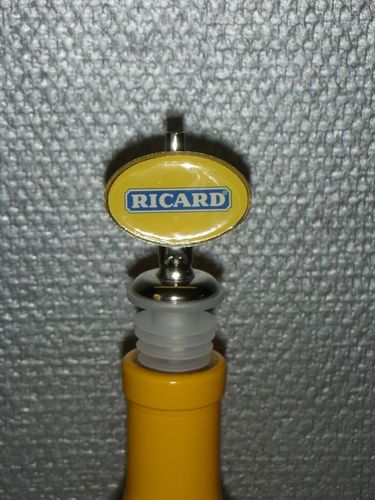 Doseur Losange en Métal Jaune - Logo Ricard - Bouchon Plas