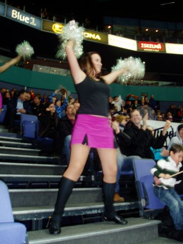 Pom pom girls