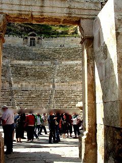 l'entrée du théâtre -odeon-