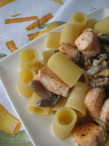 mezze-au-saumon-et-champignons.jpg