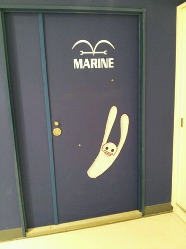 Hello Japan - 麦わらストア Marine Door