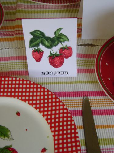 table-petite-dejeuner-fraises-010.jpg