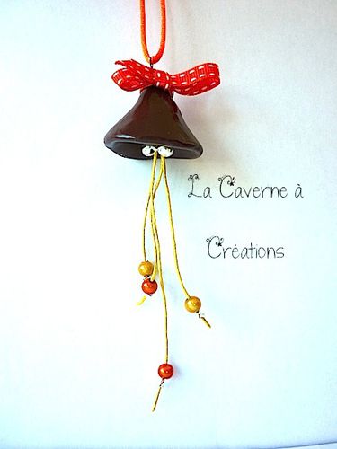 cloche-de-noel-marron.jpg