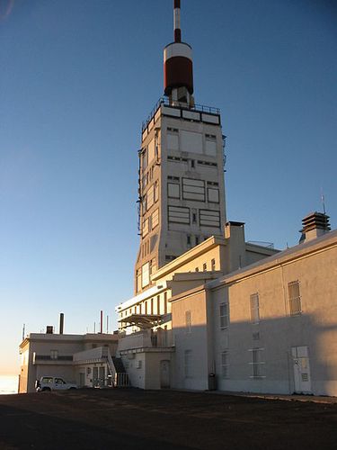 Mt_ventoux_Tour-de-l-observatoire.jpg