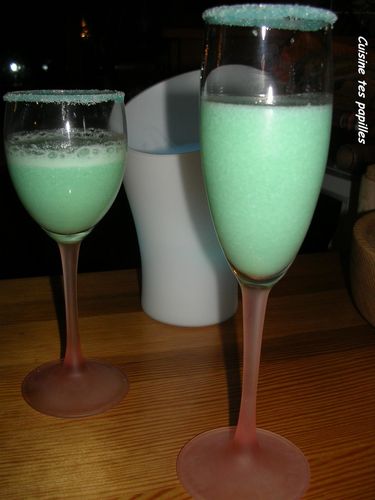 cocktail-blue-hawaian.JPG