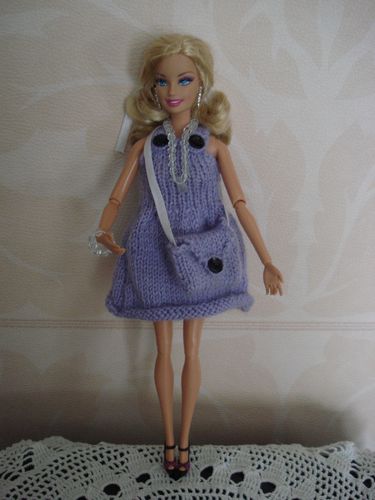 barbie-en-robe-violette-.JPG