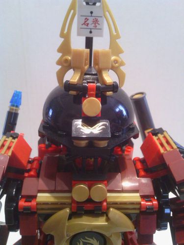 lego-9448-le-robot-samourai 20121205 140613