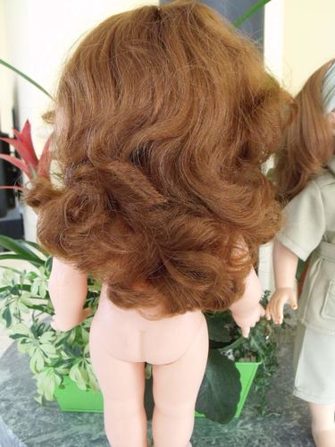 Petitcollin---Emilie-poupee-Modes-et-Travaux---chevelure-r.jpg