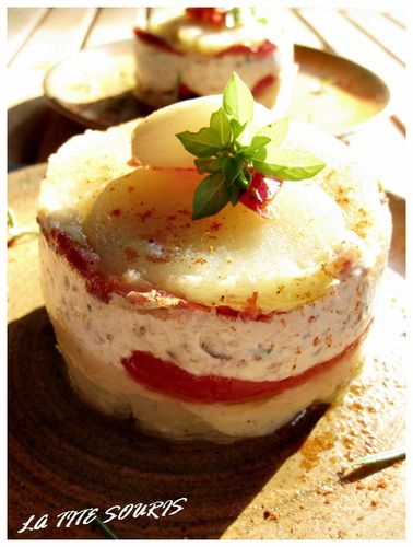 MILLEFEUILLE-POMMES-DE-TERRE-CREM-D-AIL-DE-LOMAGNE.jpg