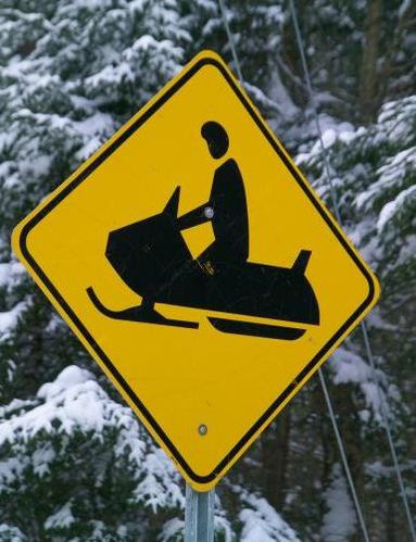 41_07_94---Caution-snowmobile-ahead-road-traffic-s-copie-1.jpg