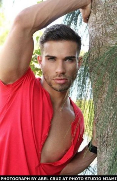 Darian-Alvarez-Pasion-De-Hombre-Burbujas-De-Deseo-01-452x7.jpg