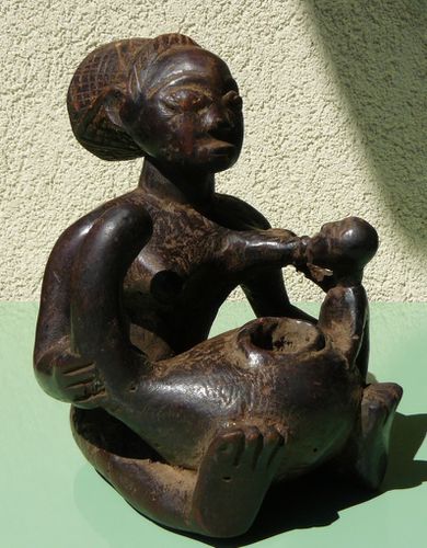 femme-calebasse-mbeti-congo