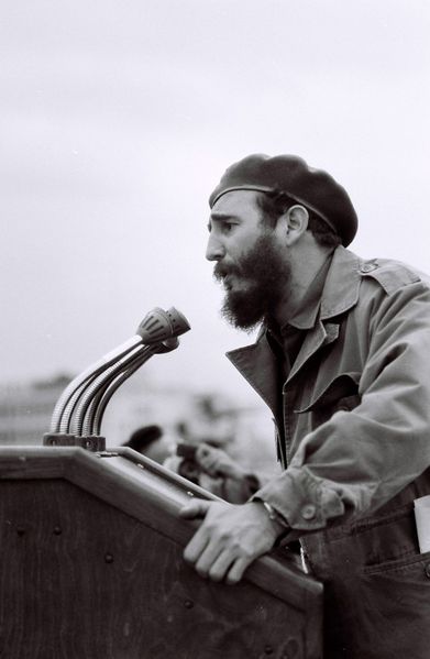 hist_us_20_cold_war_pic_castro_mike_paradejpg-580x888.jpg