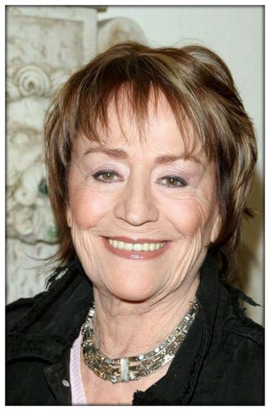 277135-annie-girardot-637x0-1