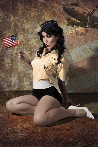 PIN UP Yahaira PRINTED Fotografia Tomada Por SherryDowning