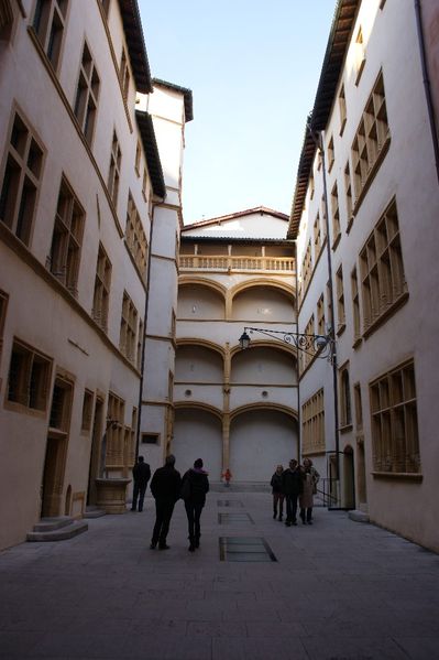 Lyon maison gadagne1
