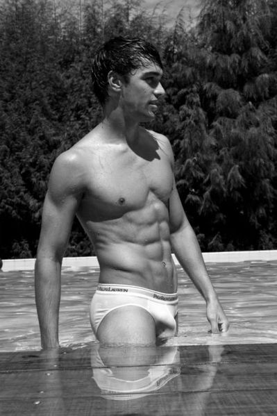 Allan-Lanfredi-Hot-Burbujas-De-Deseo-02-466x700.jpg