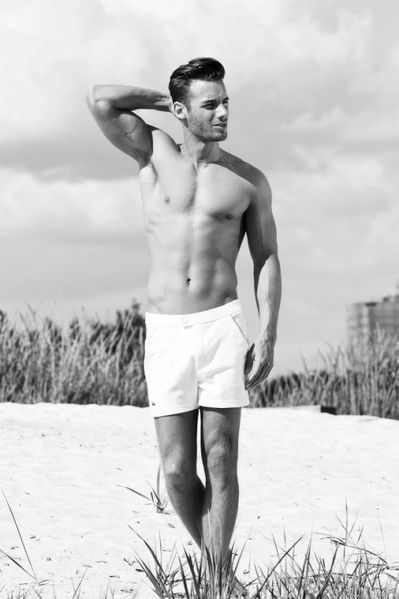 Ricardo-Will-Hot-Model-Burbujas-De-Deseo-011-533x800.jpg