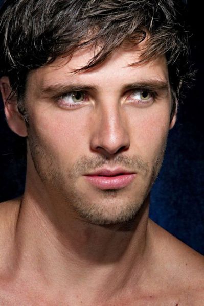 Matheus-Rodrigues-Brazilian-Hunk-Burbujas-De-Deseo-02-526x7.jpg