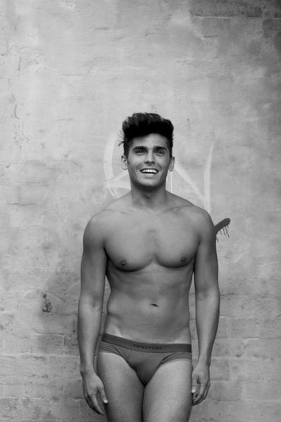 Rick-Hot-Male-Model-Burbujas-De-Deseo-010-526x790.jpg