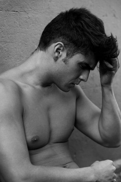 Rick-Hot-Male-Model-Burbujas-De-Deseo-014-526x790.jpg