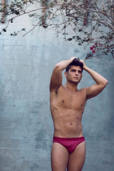 Rick-Hot-Male-Model-Burbujas-De-Deseo-02-526x790.jpg