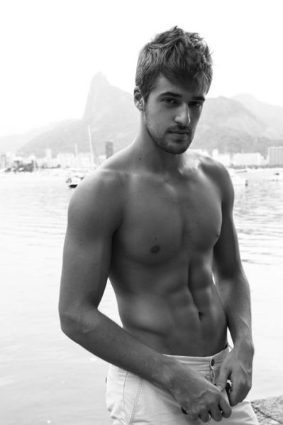 Guilherme-Caio-Hot-Brazilian-Model-Burbujas-De-Deseo-012-52.jpg