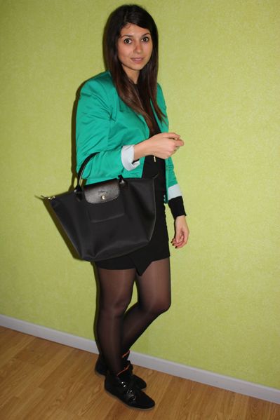 black-and-a-touch-of-green-1024.JPG