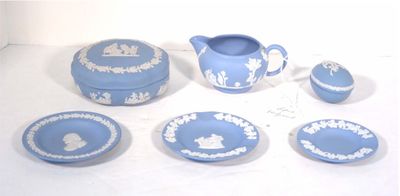 0810s Wedgwood Porcelain