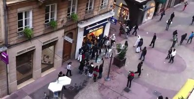 casse-et-pillage-micromania-lyon.jpg