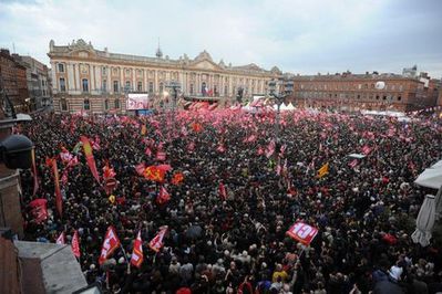 Toulouse-meeting-Melenchon-place-du-Capitole.jpg