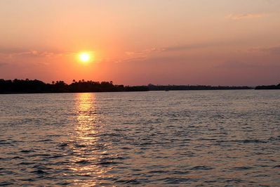 coucher-soleil-sur-le-Zambeze.jpg